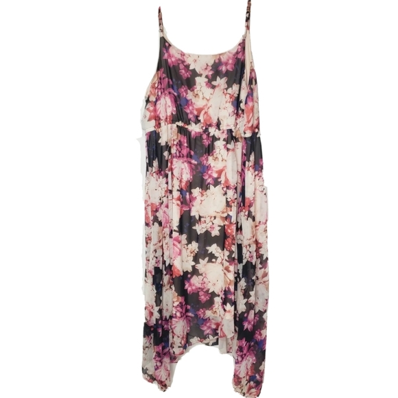 Lane Bryant Dresses & Skirts - Lane Bryant maxi dress floral pink size 26 28